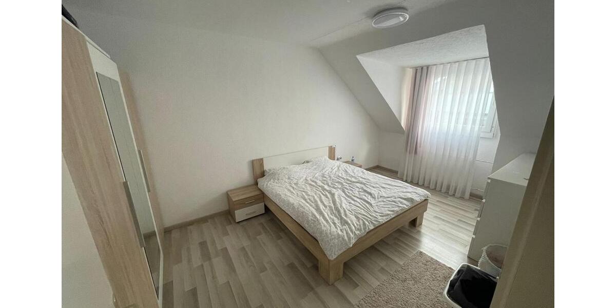 Dachgeschoßwohnung Viersen Boisheim - 3 Zimmer, 80 m&sup2;, 1.395&euro; | Angebot:26592538