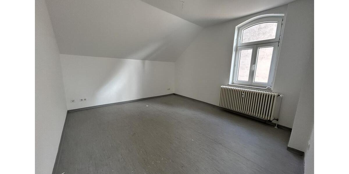Dachgeschoßwohnung Duisburg Hamborn - 2.5 Zimmer, 57 m&sup2;, 303&euro; | Angebot:25601214