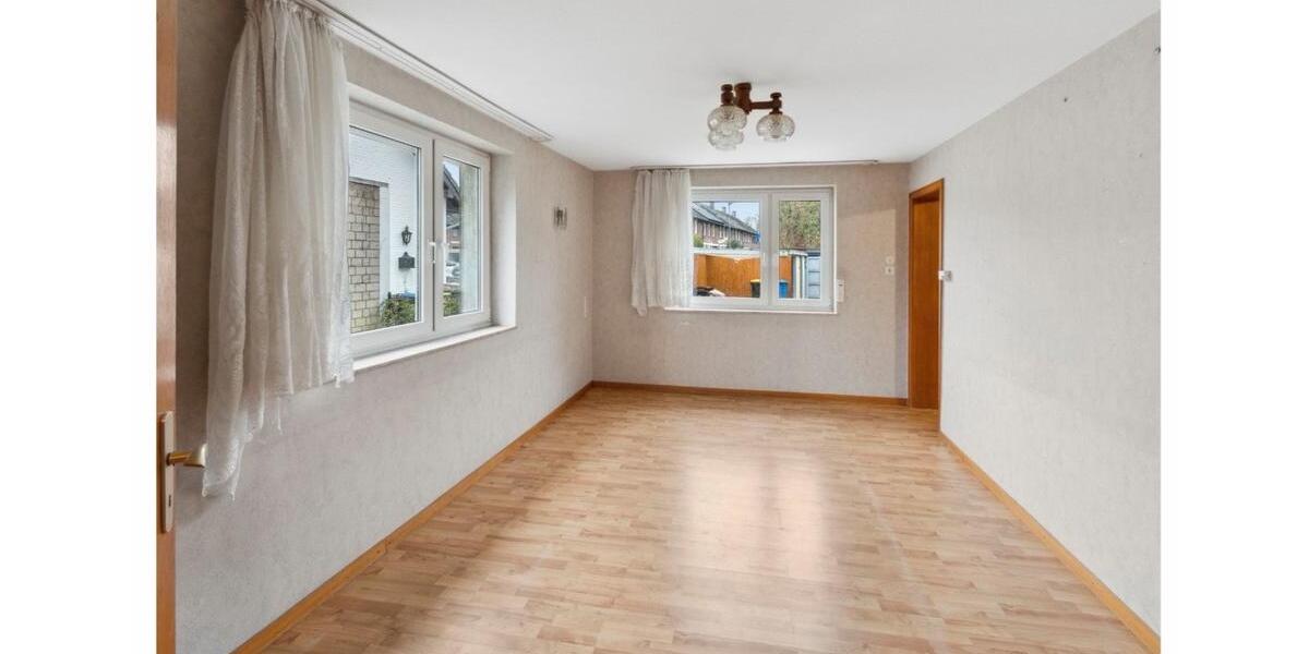 Etagenwohnung Kaarst - 4 Zimmer, 138 m&sup2;, 1.050&euro; | Angebot:25616668