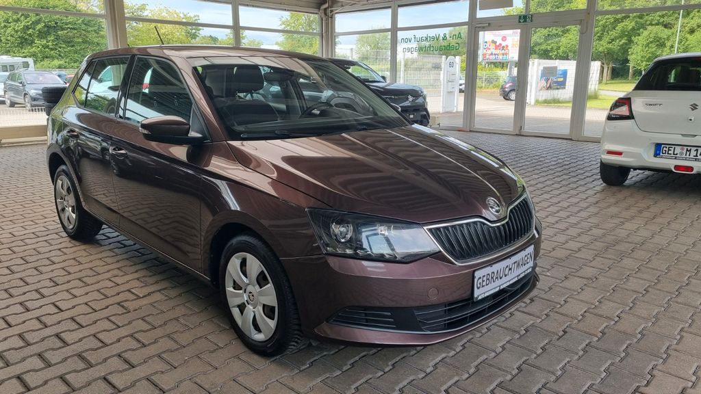 Skoda Fabia 109.000 km 7.950 &euro; Duisburg 47167