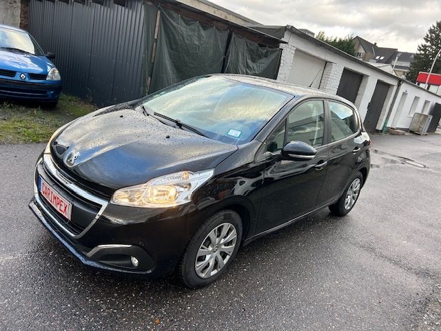 Peugeot 208 91.000 km 7.870 &euro; Mönchengladbach 41199