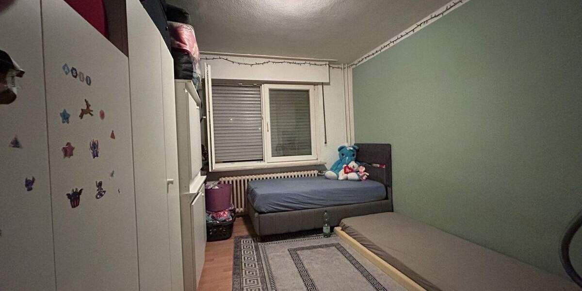 Etagenwohnung Duisburg Untermeiderich - 3 Zimmer, 82 m&sup2;, 114.000&euro; | Angebot:25865311