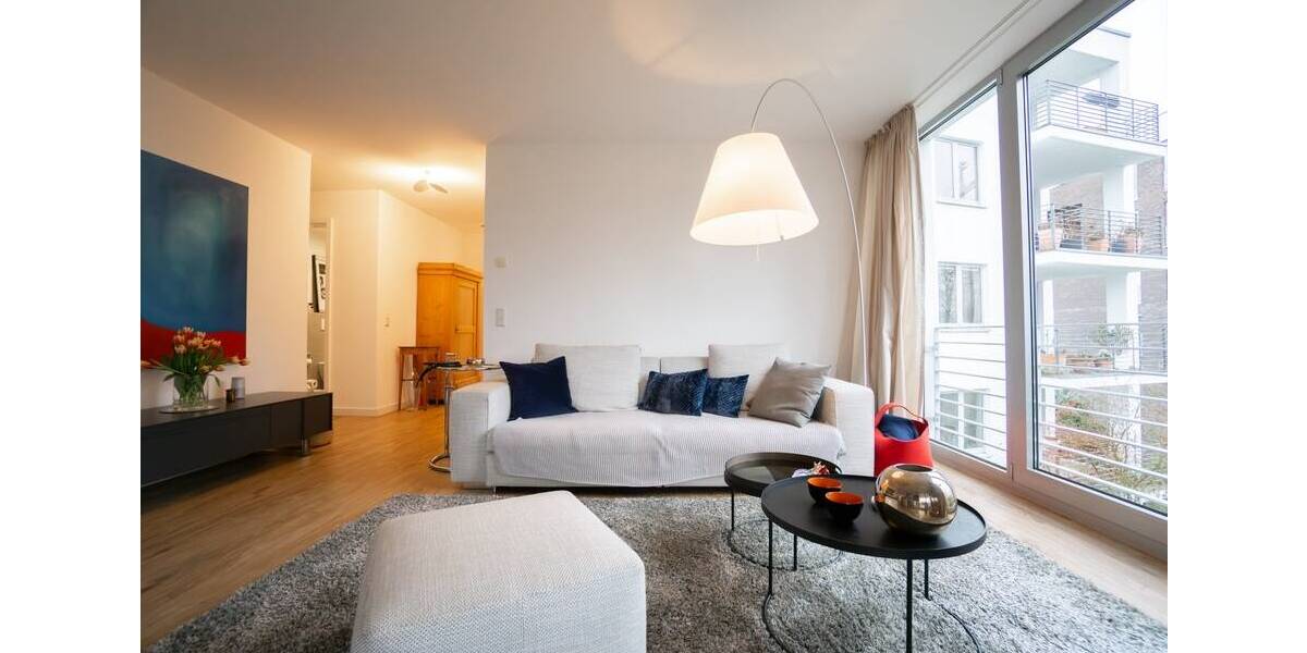 Etagenwohnung Düsseldorf Niederkassel - 3 Zimmer, 110 m&sup2;, 2.365&euro; | Angebot:26658605