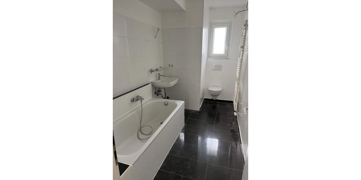 Etagenwohnung Krefeld Stadtmitte - 3 Zimmer, 91 m&sup2;, 700&euro; | Angebot:25780302