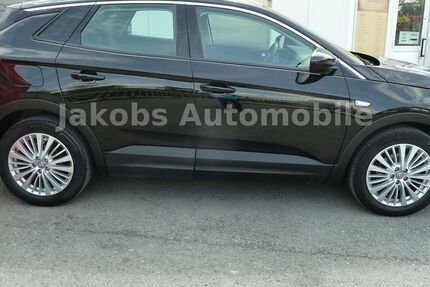 Opel Grandland (X) 110.000 km 12.900 &euro; Duisburg 47269