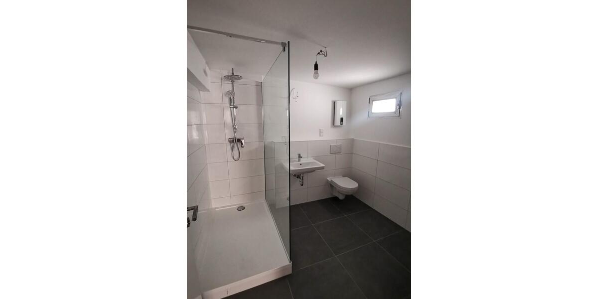 Erdgeschoßwohnung Hilden - 7 Zimmer, 155 m&sup2;, 2.050&euro; | Angebot:26013823