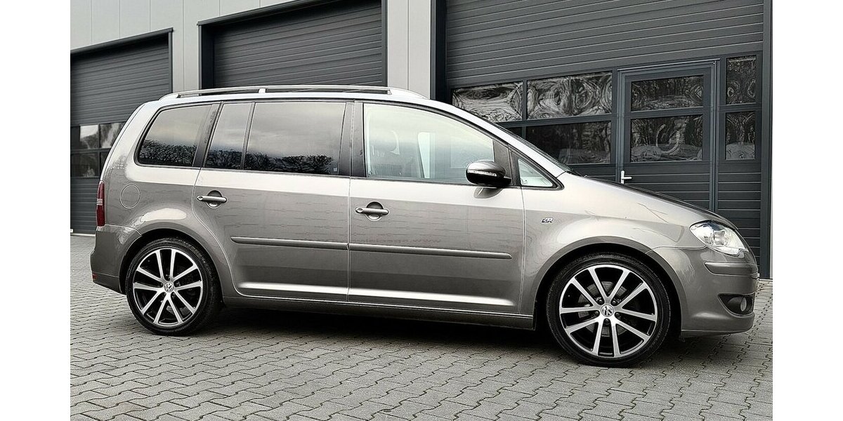 VW Touran R-Line / Leder / 7Sitze / 1.Hd / Navi 125.000 km 11.900 &euro; Mönchengladbach 41066