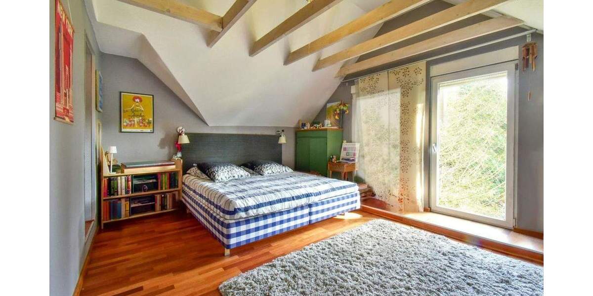 Einfamilienhaus Duisburg / Huckingen Huckingen - 7 Zimmer, 243 m&sup2;, 999.000&euro; | Angebot:25741652