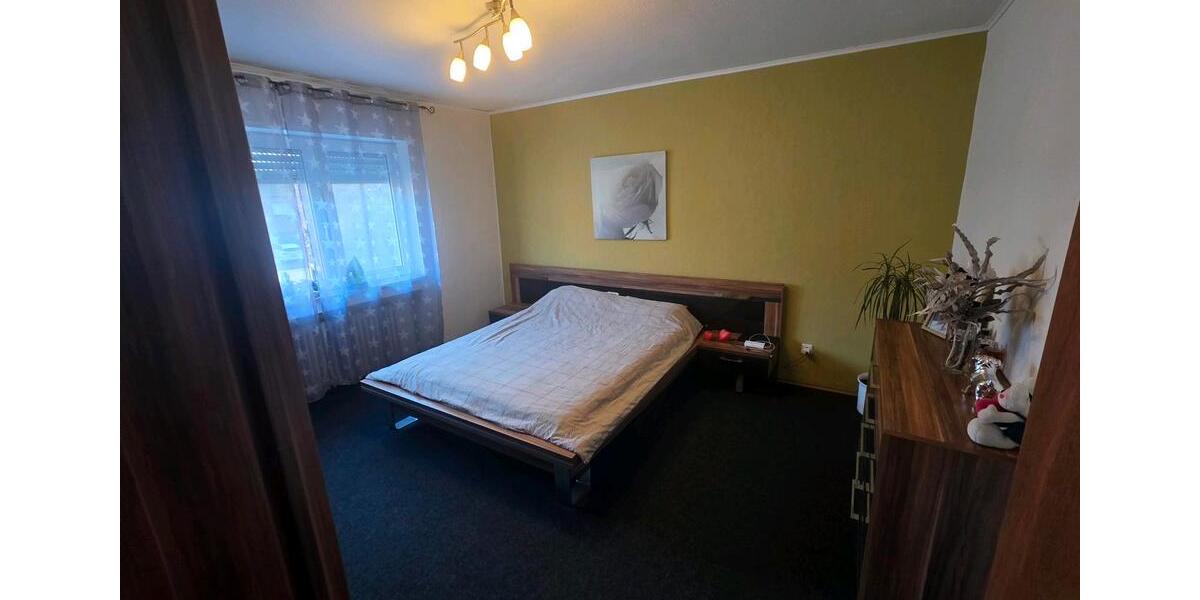 Etagenwohnung Grevenbroich - 4 Zimmer, 90 m&sup2;, 900&euro; | Angebot:25957362