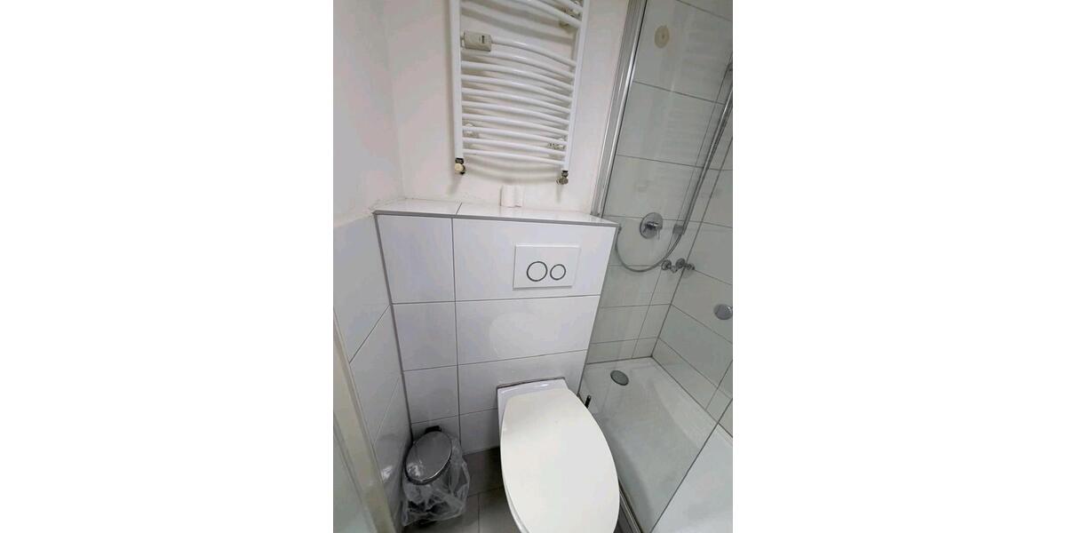 Etagenwohnung Düsseldorf Stadtbezirk 2 - 1 Zimmer, 29 m&sup2;, 1.150&euro; | Angebot:25867975