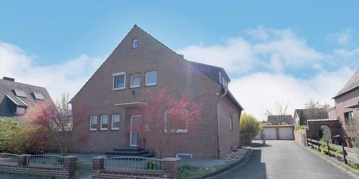 Mehrfamilienhaus, Wohnhaus Willich - 7 Zimmer, 210 m&sup2;, 749.000&euro; | Angebot:26029111