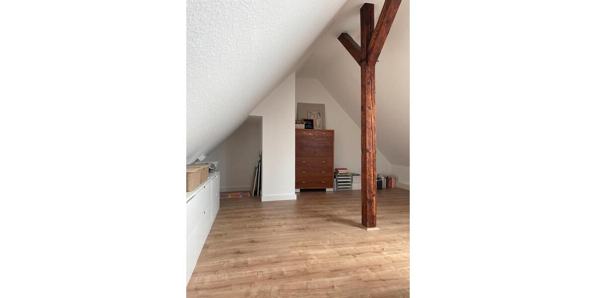 Dachgeschoßwohnung Ratingen Homberg - 3 Zimmer, 100 m&sup2;, 1.430&euro; | Angebot:26552489
