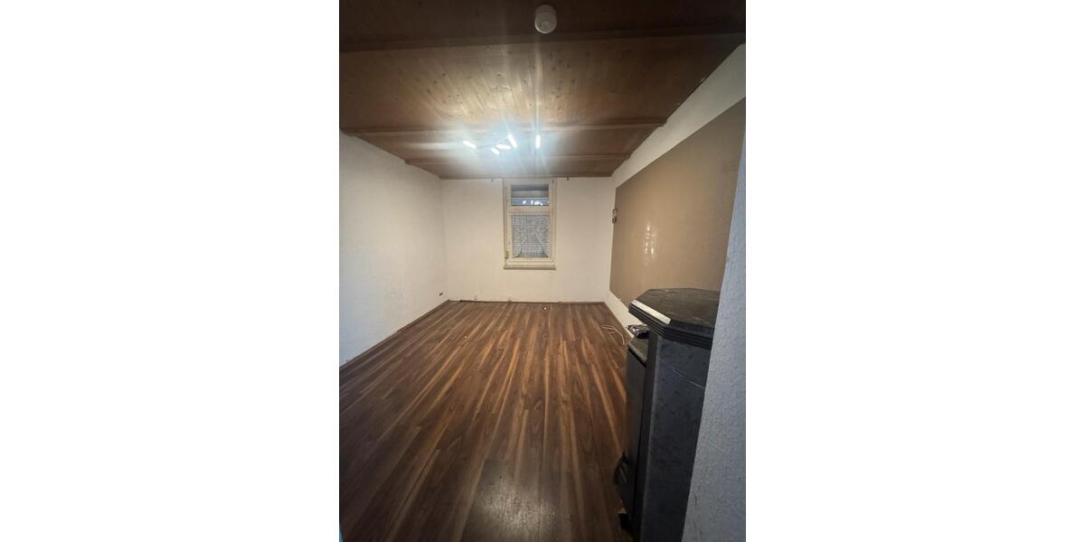 Etagenwohnung Duisburg Hamborn - 1 Zimmer, 75 m&sup2;, 850&euro; | Angebot:25261439