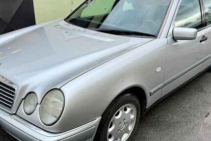 Mercedes-Benz E 230 39.000 km 10.950 &euro; Ratingen (Nähe Düsseldorf) 40883