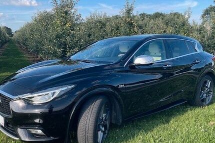 INFINITI Q30 134.000 km 15.550 &euro; Tönisvorst 47918