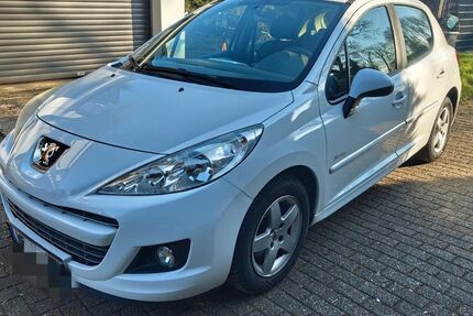 Peugeot 207 138.500 km 2.700 &euro; Erkrath 40699