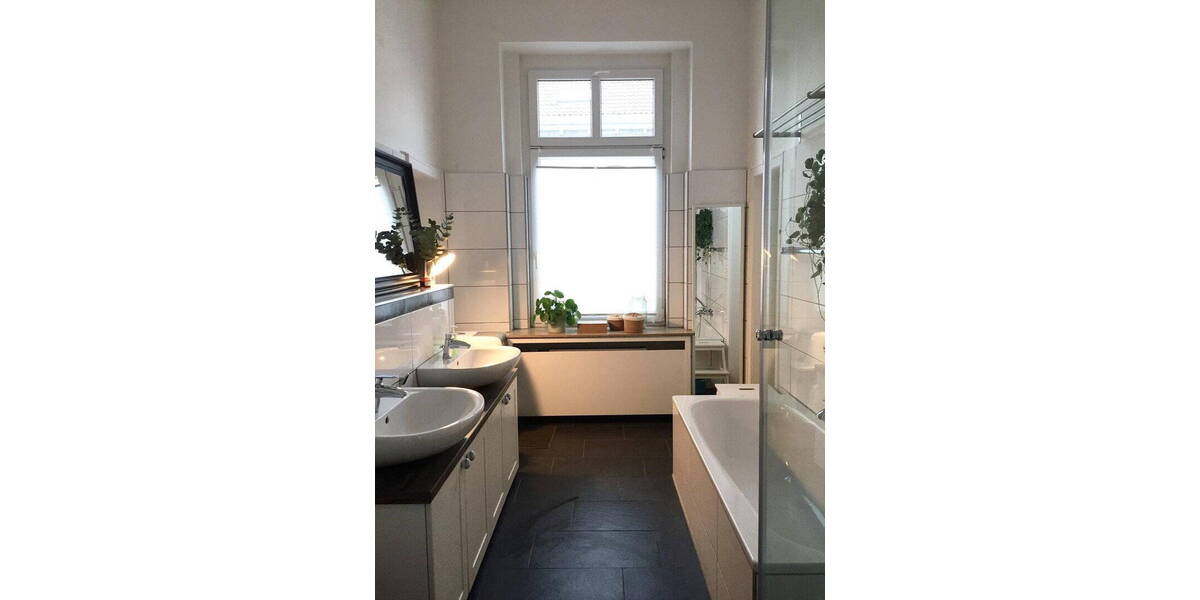 Etagenwohnung Mettmann - 3 Zimmer, 130 m&sup2;, 1.206&euro; | Angebot:26702649