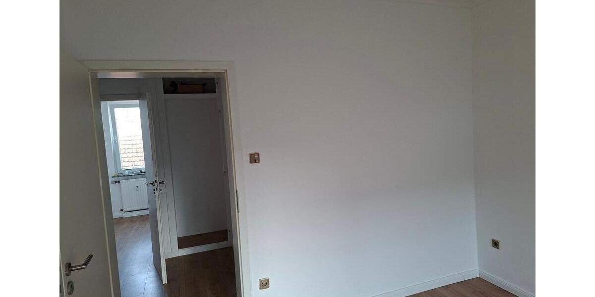 Etagenwohnung Krefeld Benrad - 2 Zimmer, 72 m&sup2;, 505&euro; | Angebot:25784062