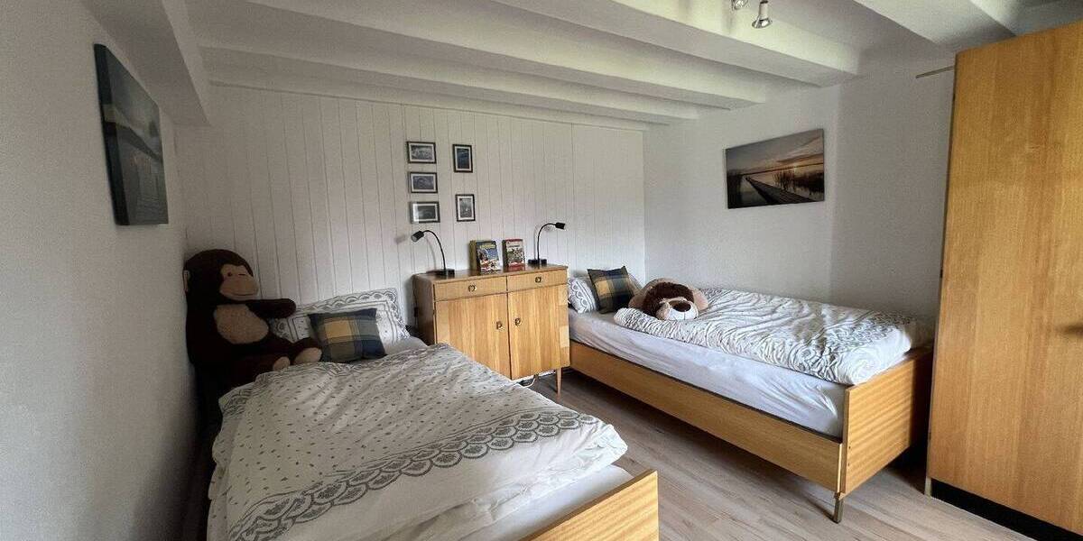 Mehrfamilienhaus, Wohnhaus Mönchengladbach-Rheindahlen Broich - 8 Zimmer, 241 m&sup2;, 359.000&euro; | Angebot:25744856