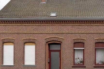 Haus Duisburg Alt-Homberg - 5 Zimmer, 143 m&sup2;, 290.000&euro; | Angebot:25779432