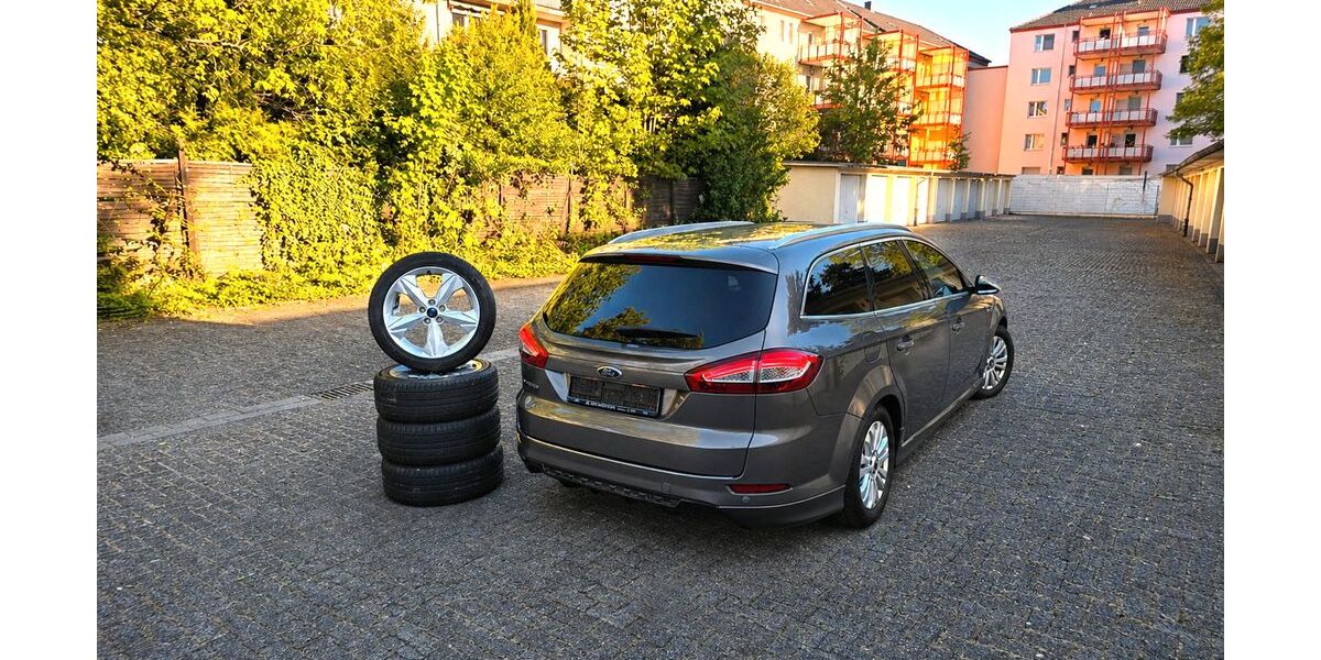 Ford Mondeo 183.100 km 7.390 &euro; Duisburg 47226