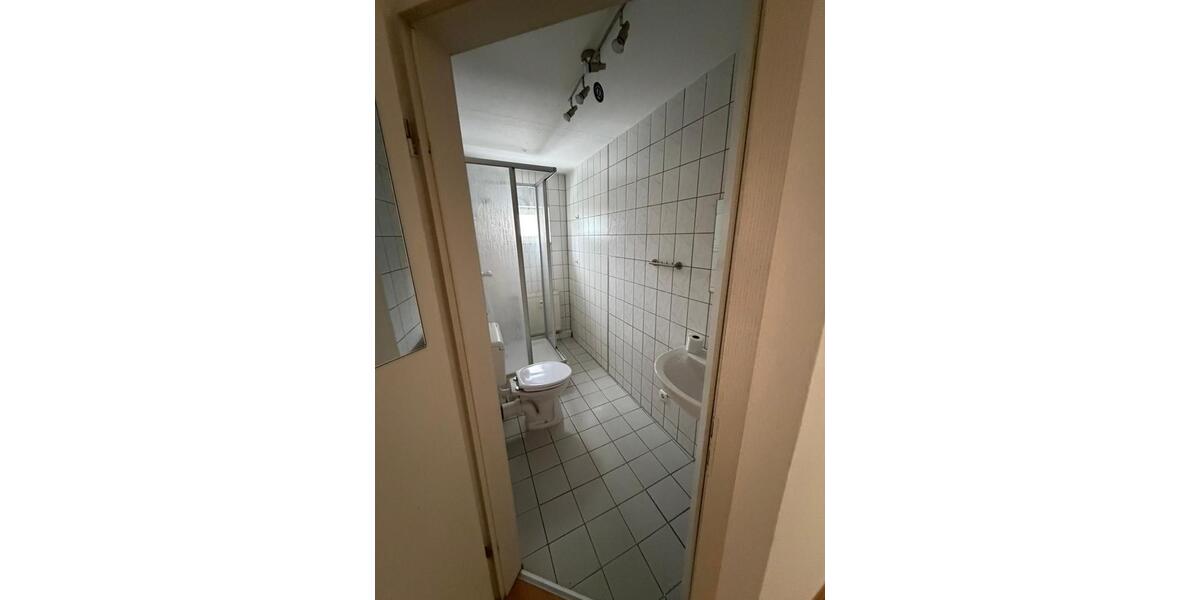 Etagenwohnung Düsseldorf Stadtbezirk 9 - 1 Zimmer, 38 m&sup2;, 550&euro; | Angebot:25232964