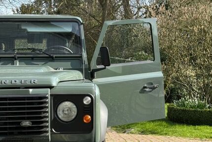 Land Rover Defender 1.200 km 75.000 &euro; Krefeld 47805