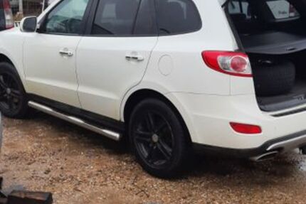 Hyundai Grand Santa Fe 196.554 km 7.900 &euro; Mönchengladbach 41238