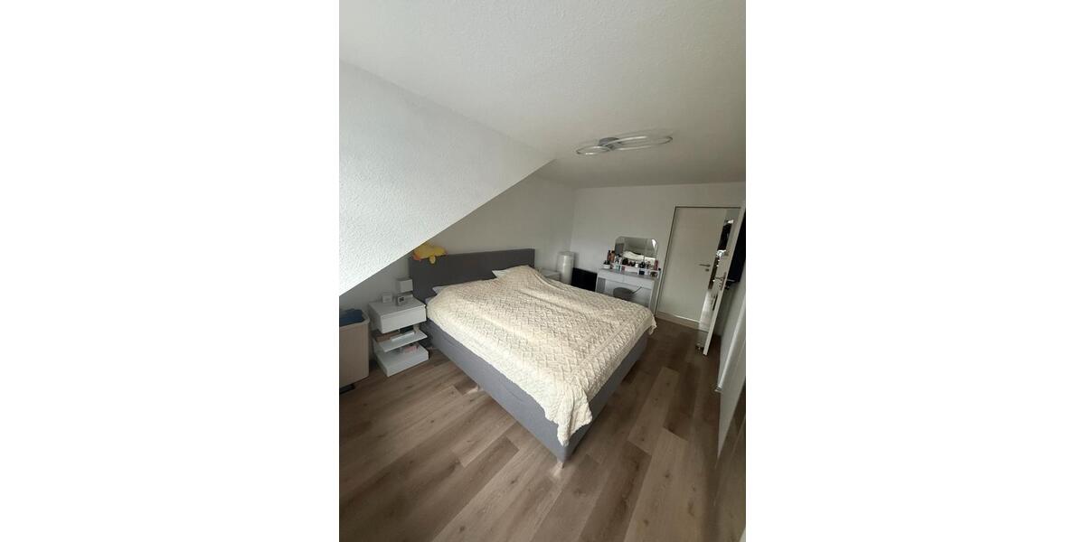 Dachgeschoßwohnung Neuss Allerheiligen - 3 Zimmer, 79 m&sup2;, 285.000&euro; | Angebot:26691729