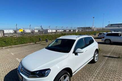 VW Touareg 143.000 km 28.500 &euro; Düsseldorf, Stadt 40229