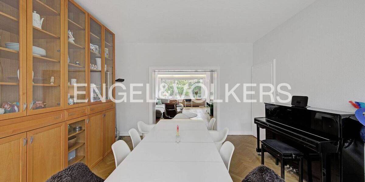 Mehrfamilienhaus, Wohnhaus Krefeld Cracau - 8 Zimmer, 256 m&sup2;, 3.200&euro; | Angebot:26364144
