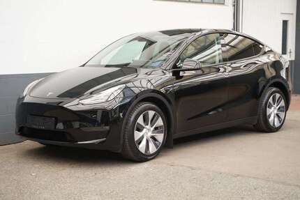Tesla Model Y 37.185 km 39.950 &euro; Mönchengladbach 41236