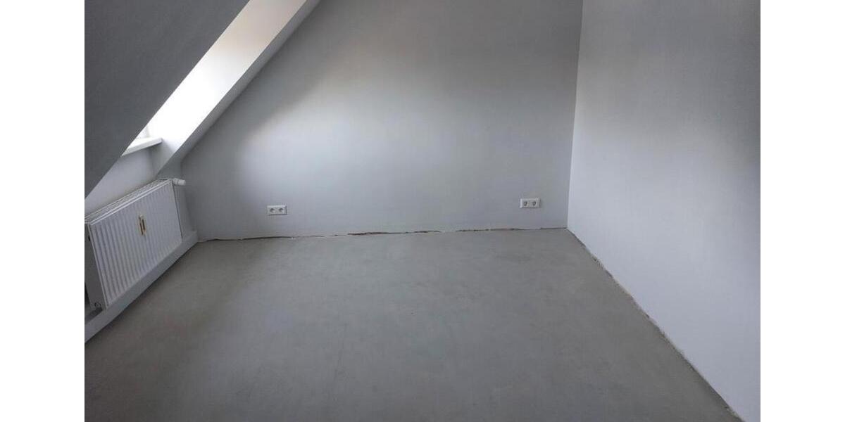 Dachgeschoßwohnung Duisburg Hochheide - 2.5 Zimmer, 49 m&sup2;, 452&euro; | Angebot:26627518