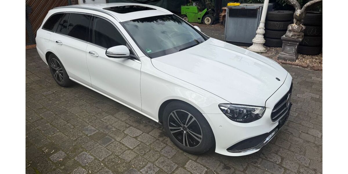 Mercedes-Benz E 220 183.221 km 22.900 &euro; Neukirchen-Vluyn 47506