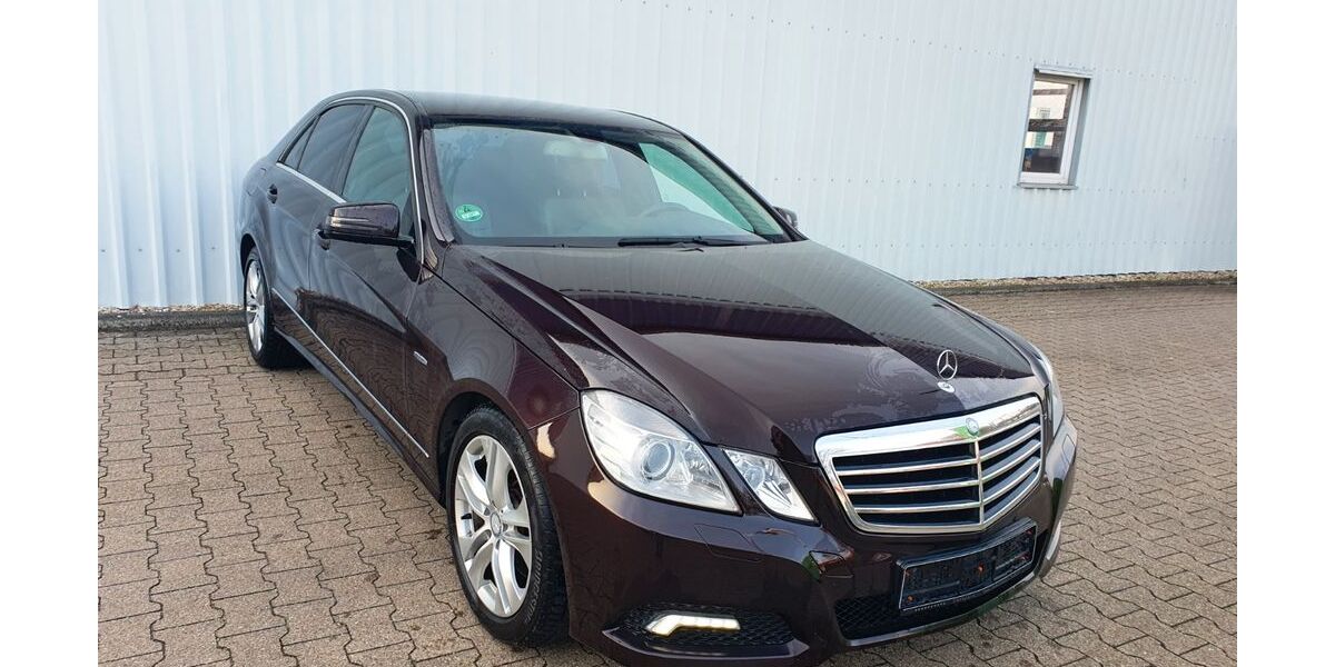 Mercedes-Benz E 250 216.000 km 9.950 &euro; Kamp-Lintfort 47475