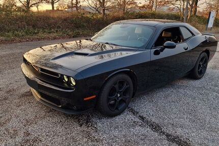 Dodge Challenger 162.000 km 23.900 &euro; Duisburg 47059