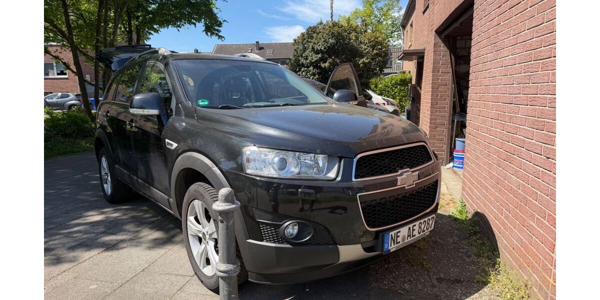 Chevrolet Captiva 140.000 km 10.000 &euro; Neuss 41466