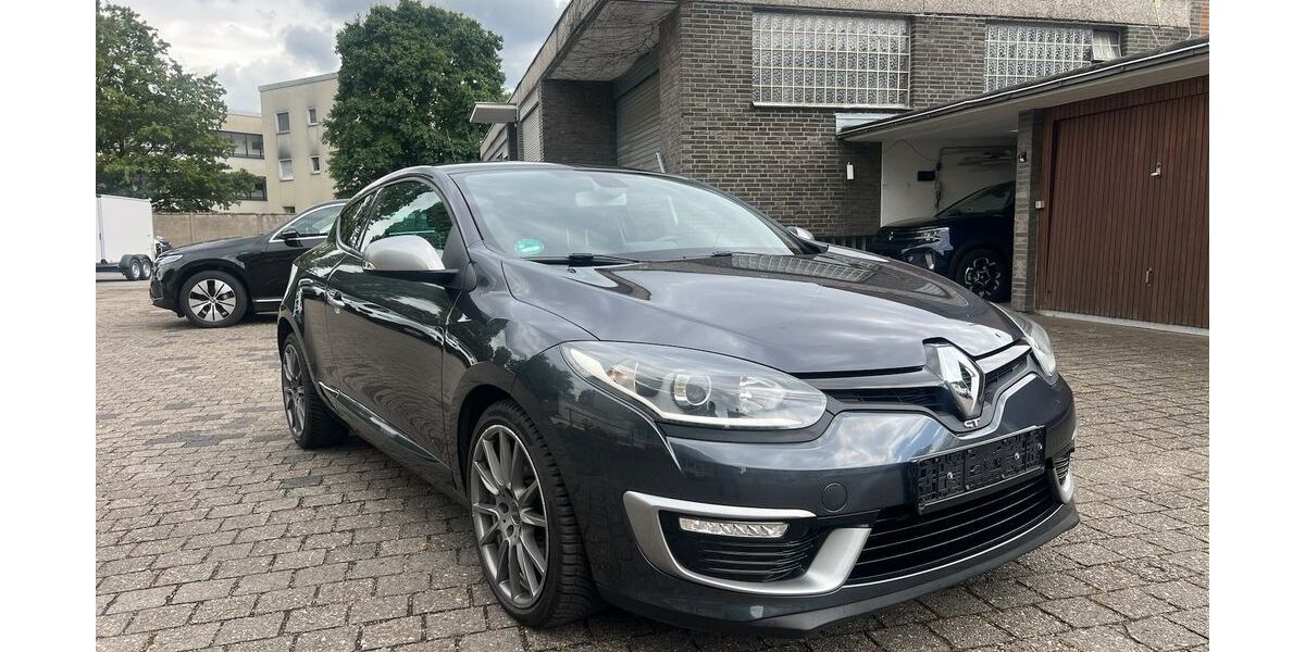 Renault Megane 107.450 km 8.898 &euro; Düsseldorf 40597